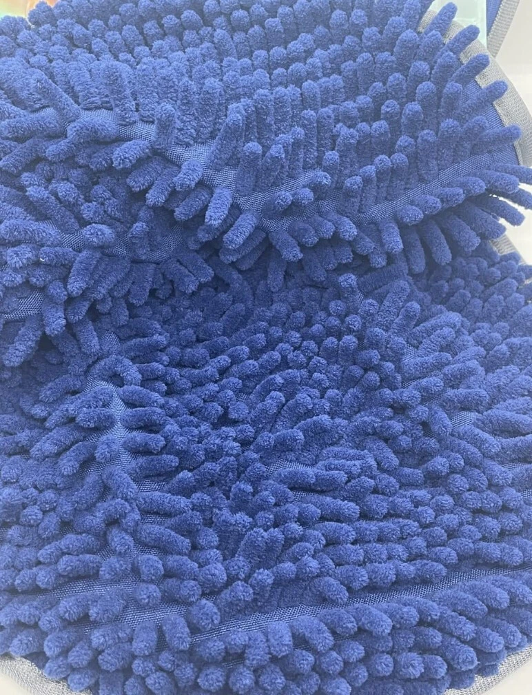 Serviette De Séchage En Microfibre Pour Animaux - Pampered Pooch 4 Serviette De Séchage En Microfibre Pour Animaux - Pampered Pooch – Image 2